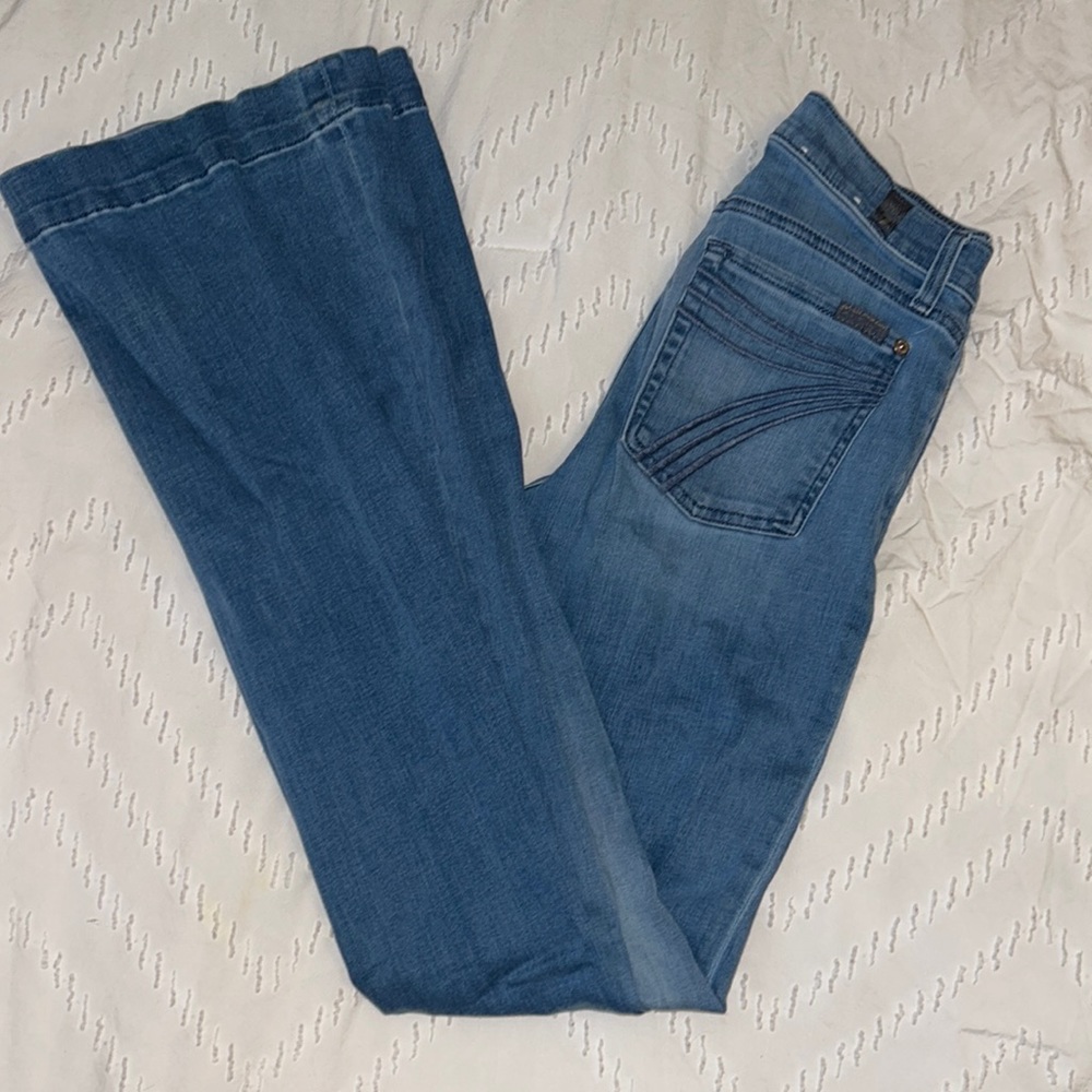7 For All Mankind Jeans in the style “Dojo” Size: 26, Medium Wash